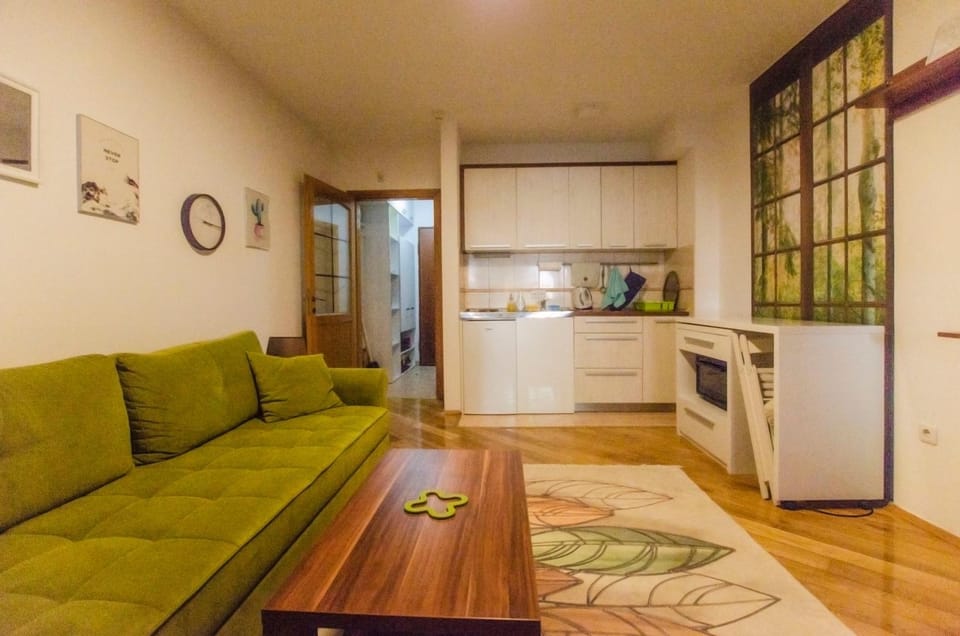 Kitchen or kitchenette, Living room