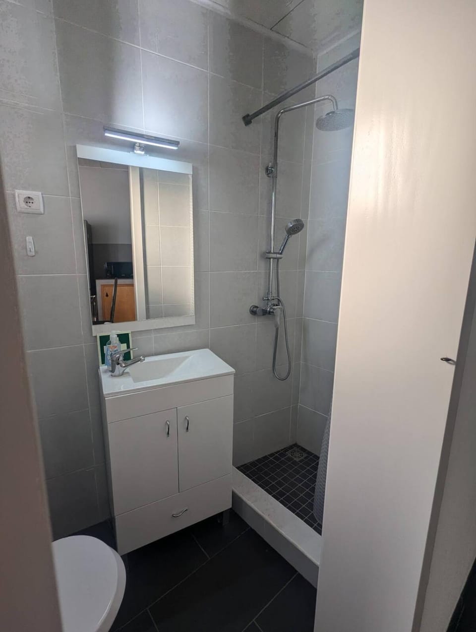 Shower, Toilet, Bathroom