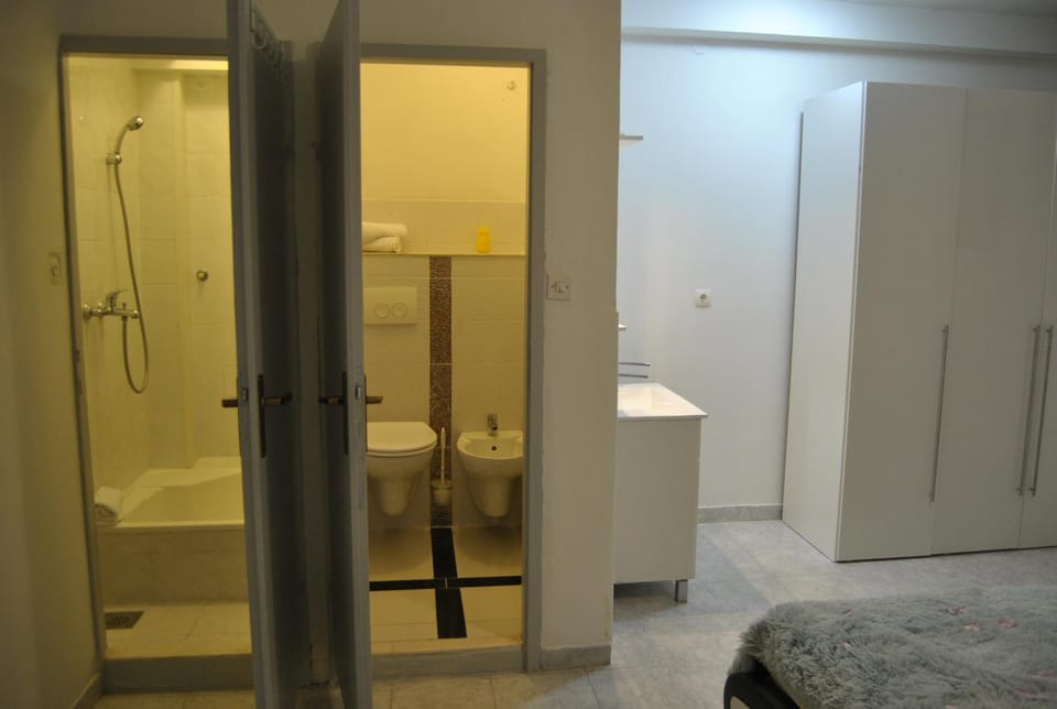 Shower, Bathroom