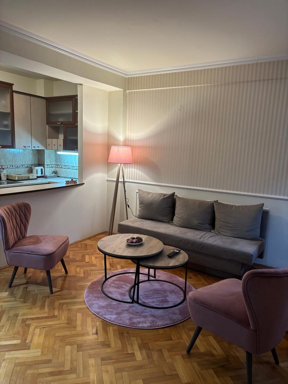 Living room, Seating area
