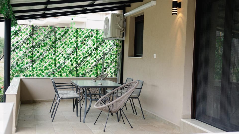 View (from property/room), Balcony/Terrace