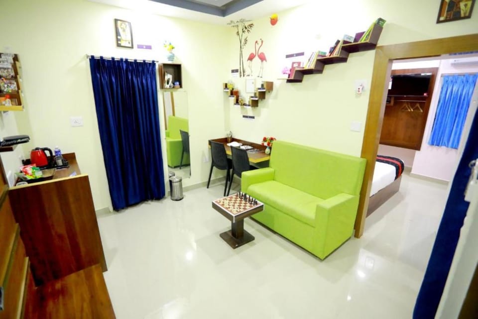 Living room, Seating area