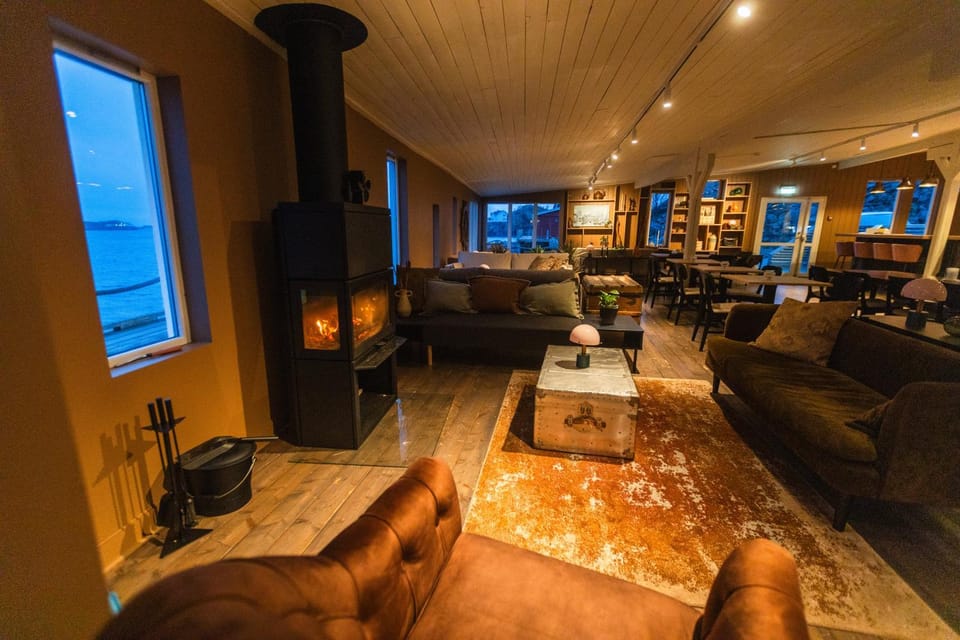 Property building, Seating area