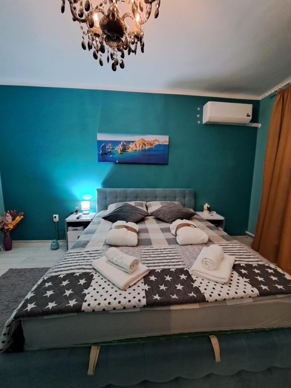 Bed, Bedroom, air conditioner