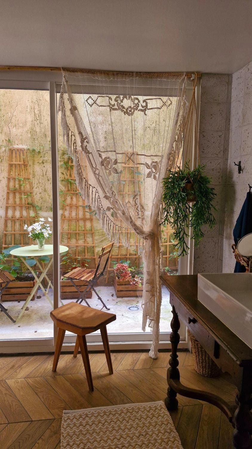 Patio, Bathroom