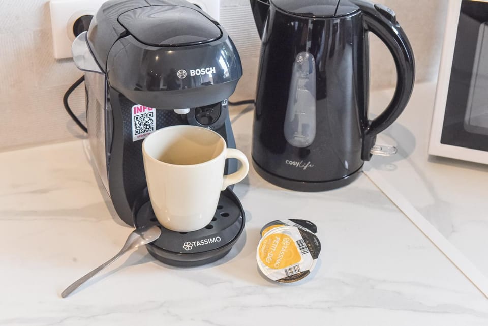 Coffee/tea facilities, Kitchen or kitchenette