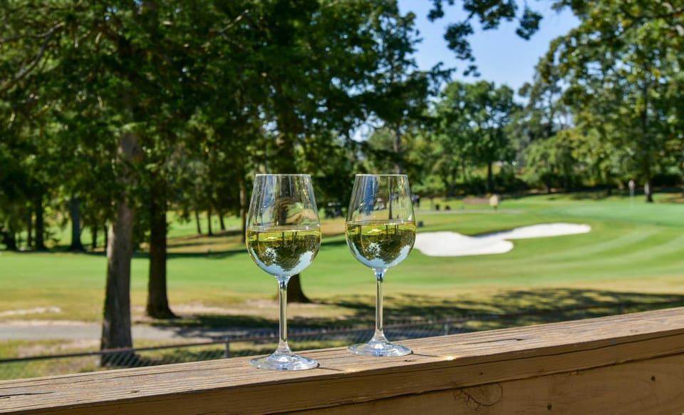 Tee Time Fairway View and Coffee Bar with Loft Apartment in Branson