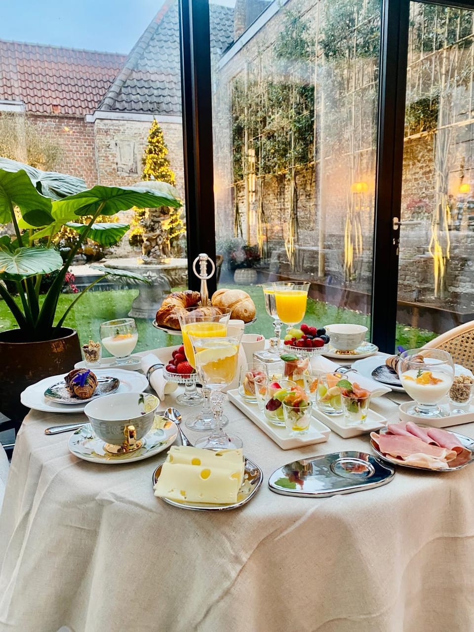 Food and drinks, Food, Garden view, Breakfast, Drinks