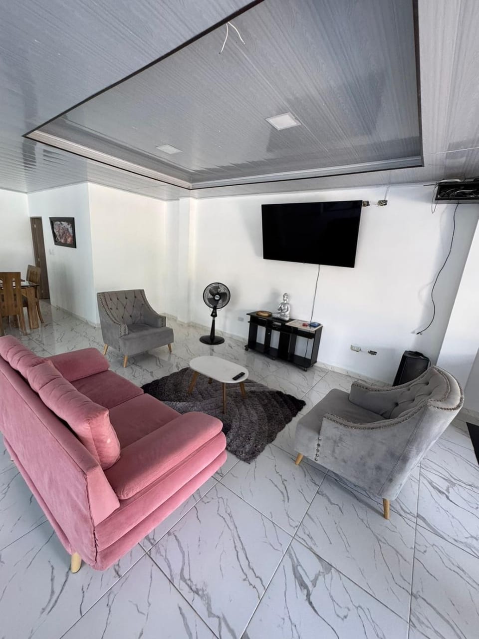 Communal lounge/ TV room