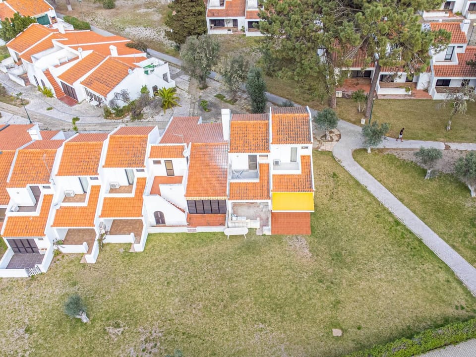 Falésia Sunset Villa by HelloVacations Villa in Olhos de Água