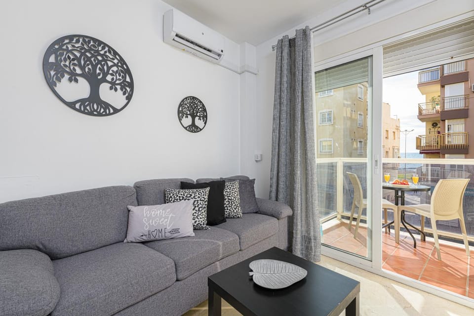 Balcony/Terrace, Living room, Sea view, air conditioner