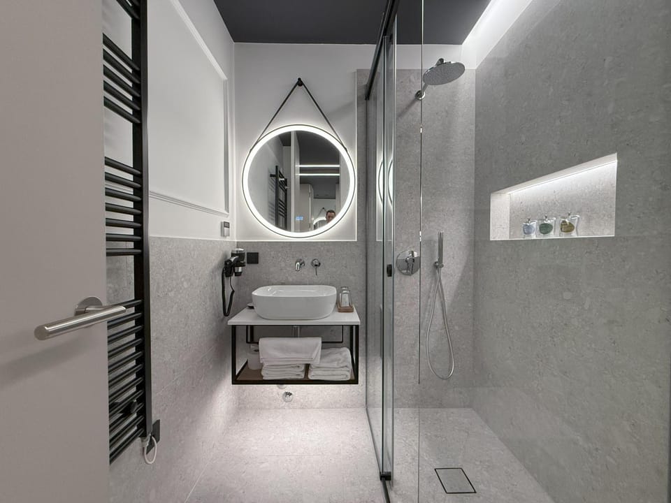 Shower, Bathroom