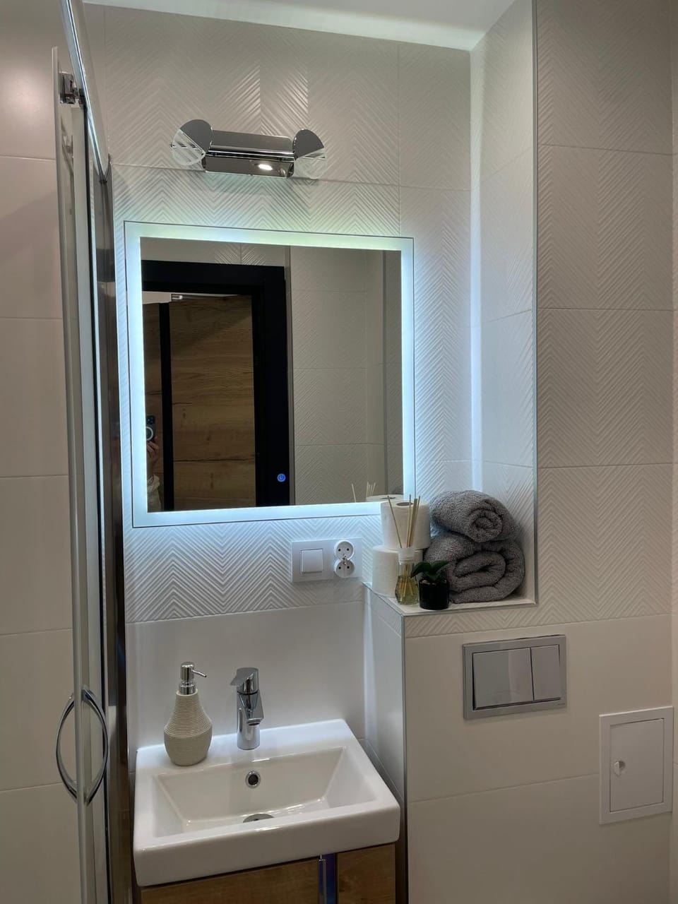 Shower, Bathroom
