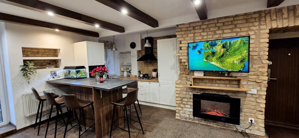 TV and multimedia, Dining area