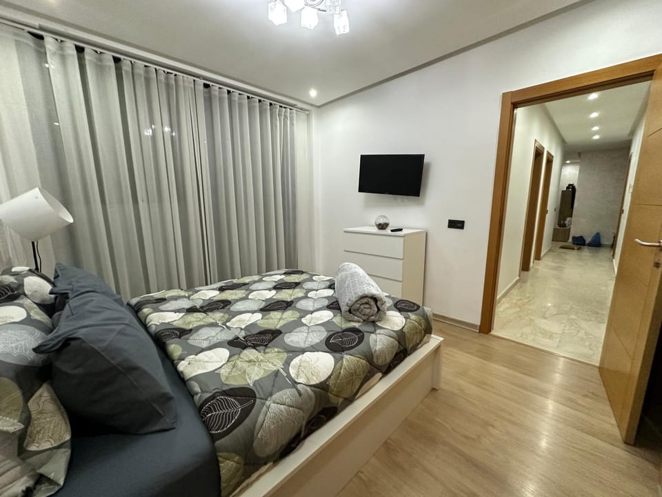 TV and multimedia, Photo of the whole room