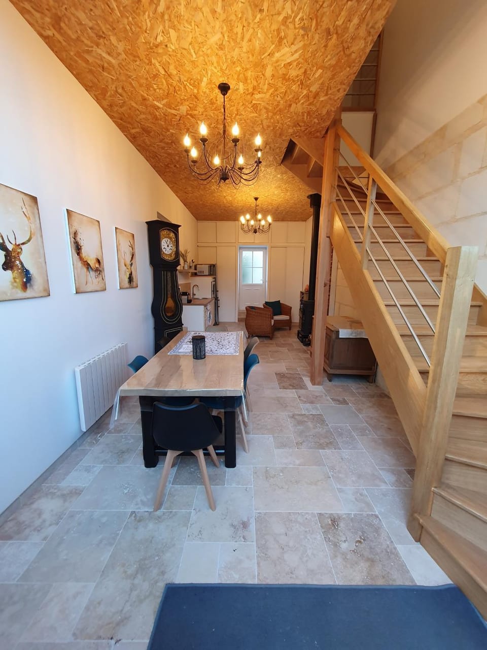 Communal lounge/ TV room