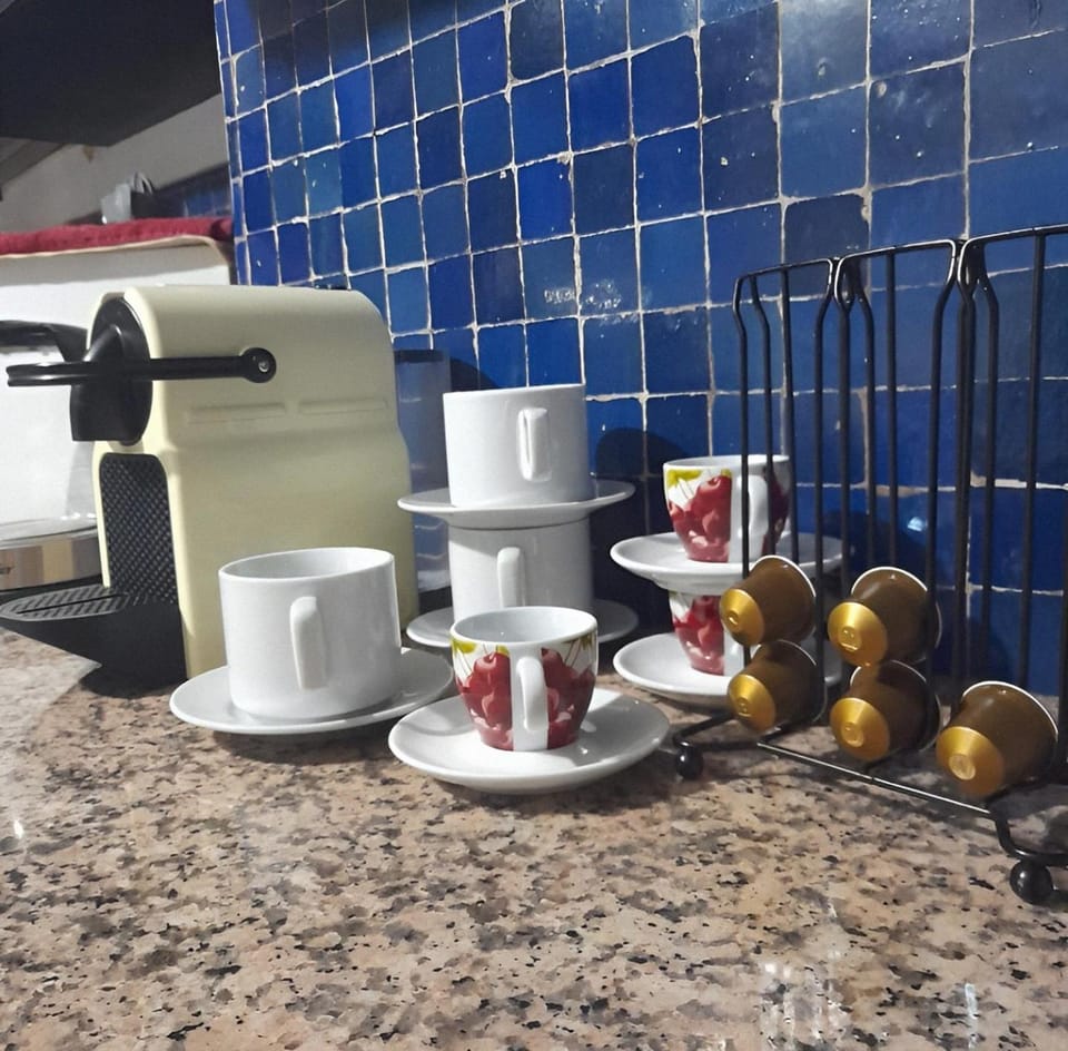 Coffee/tea facilities, Kitchen or kitchenette, Food and drinks, toaster