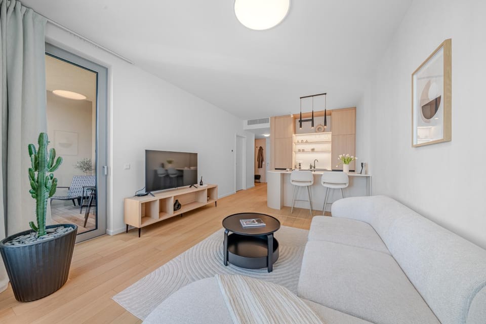 Cloud 9 Sky Park Elegance - Brand New Apartment with Stunning Views Apartment in Bratislava