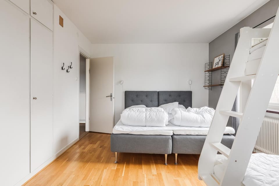 Bed, Bedroom, bunk bed