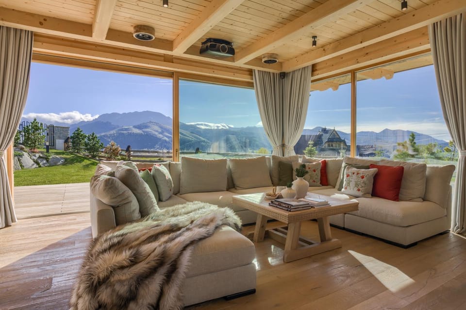 Living room, Seating area, Mountain view