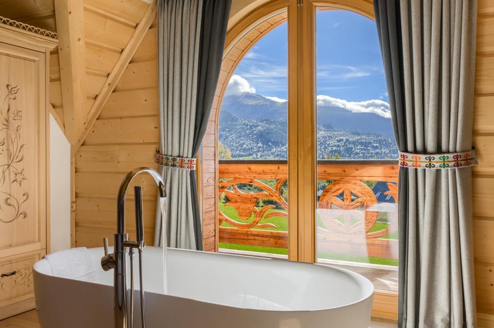Bathroom, Mountain view