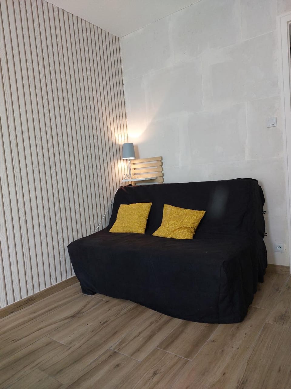 Photo of the whole room