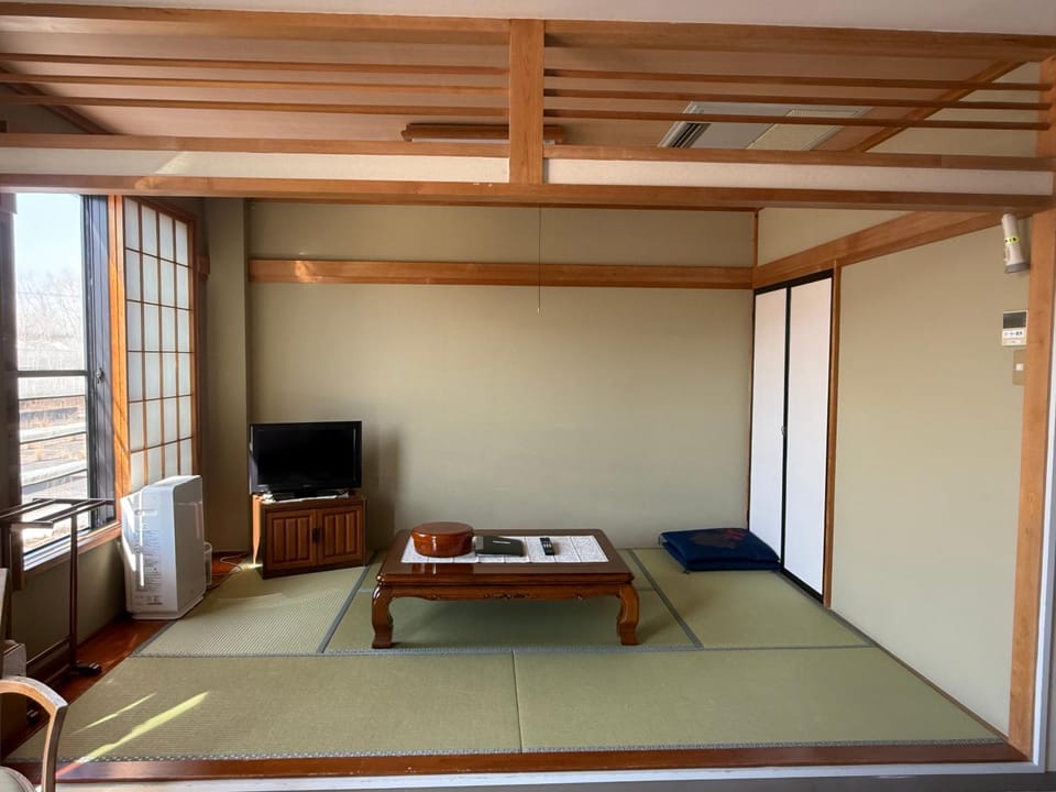 初聚 SHOSHU hotel Bed and Breakfast in Shizuoka Prefecture