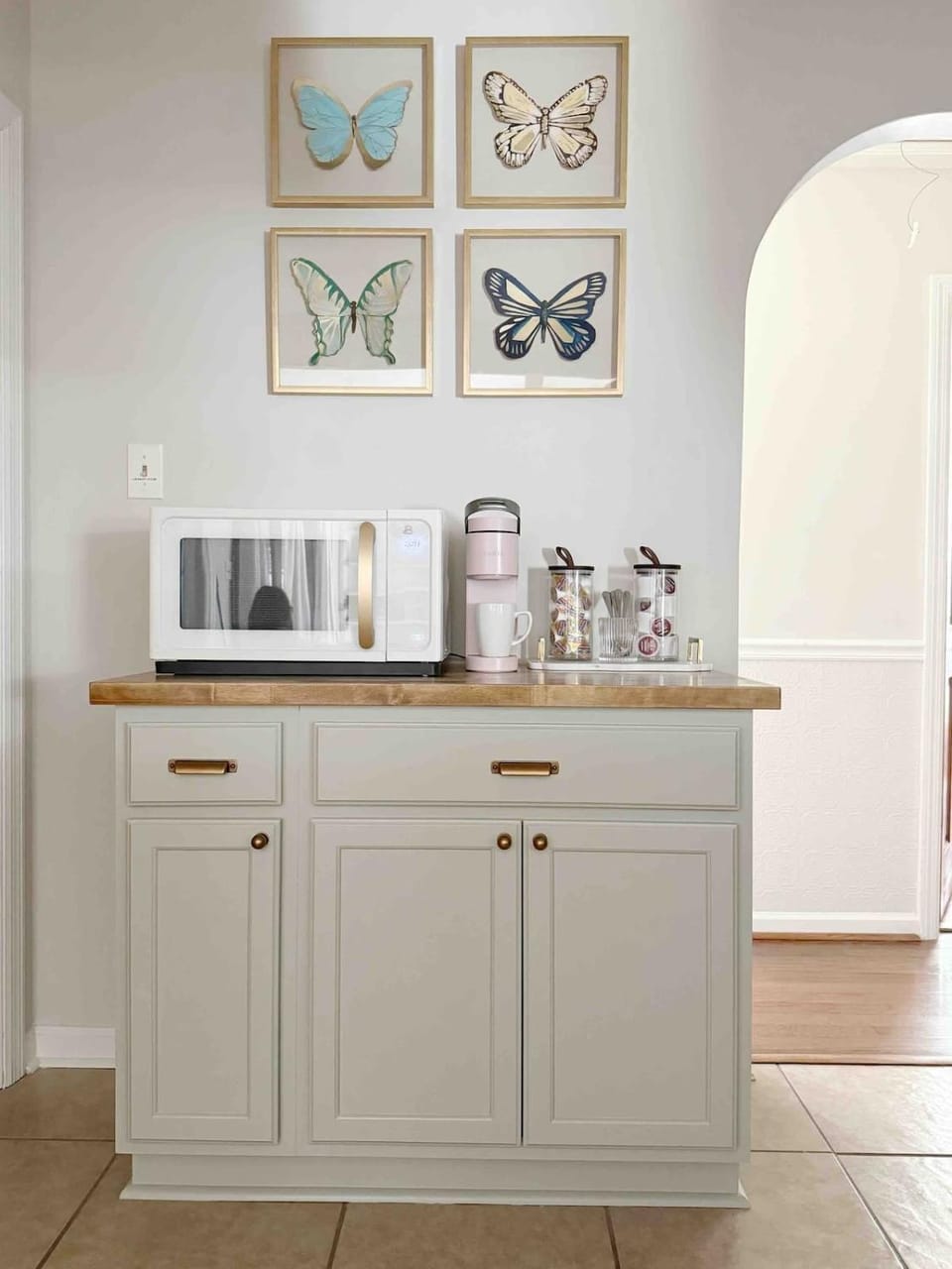 Coffee/tea facilities, Kitchen or kitchenette