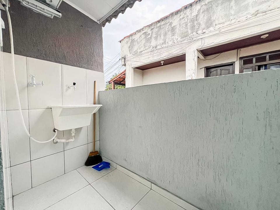 Apto completo com Ar, Wi-fi e Smart TV - 5 min da Praia Apartment in Cabo Frio
