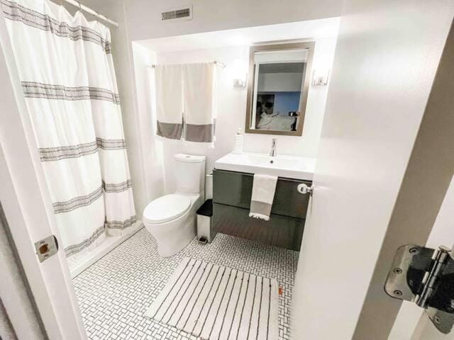 Modern Westport Studio with Pool Table & Lounge Apartment in Fairfield