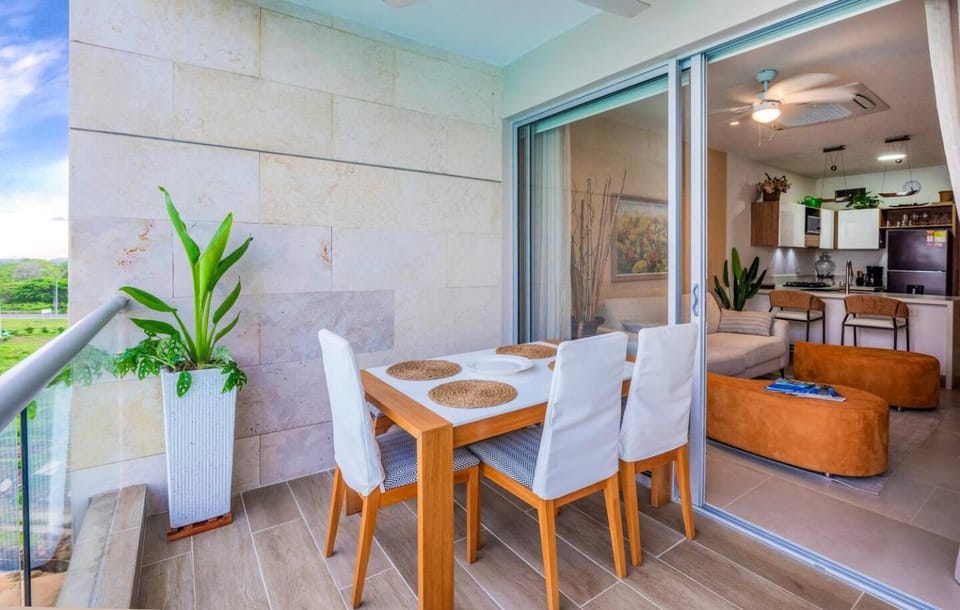 Balcony/Terrace, Dining area