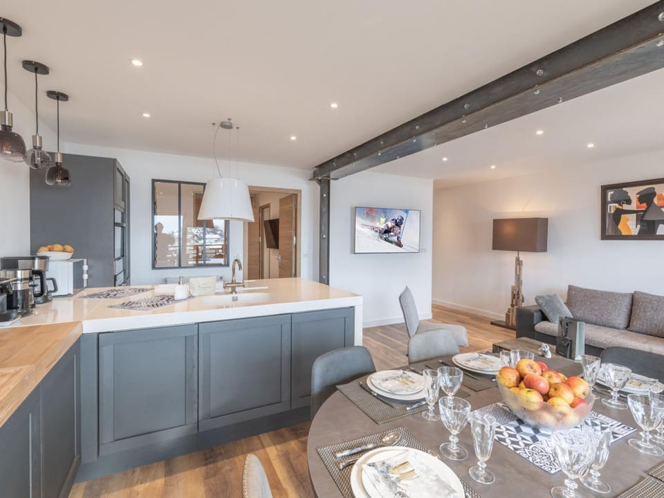 Appartement familial rénové, quartier Alpe d'Huez, orientation sud - FR-1-645-79 Apartment in Huez