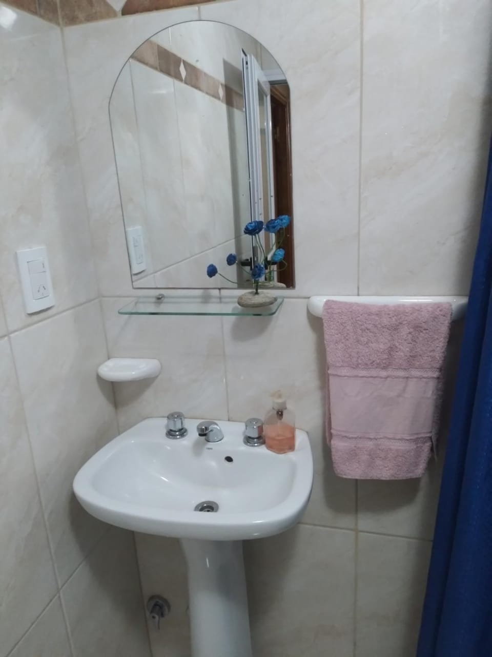 Shower, Bathroom, towels