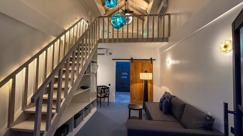 Place of worship, Bathroom, Living room, Photo of the whole room, Seating area, safe, towels