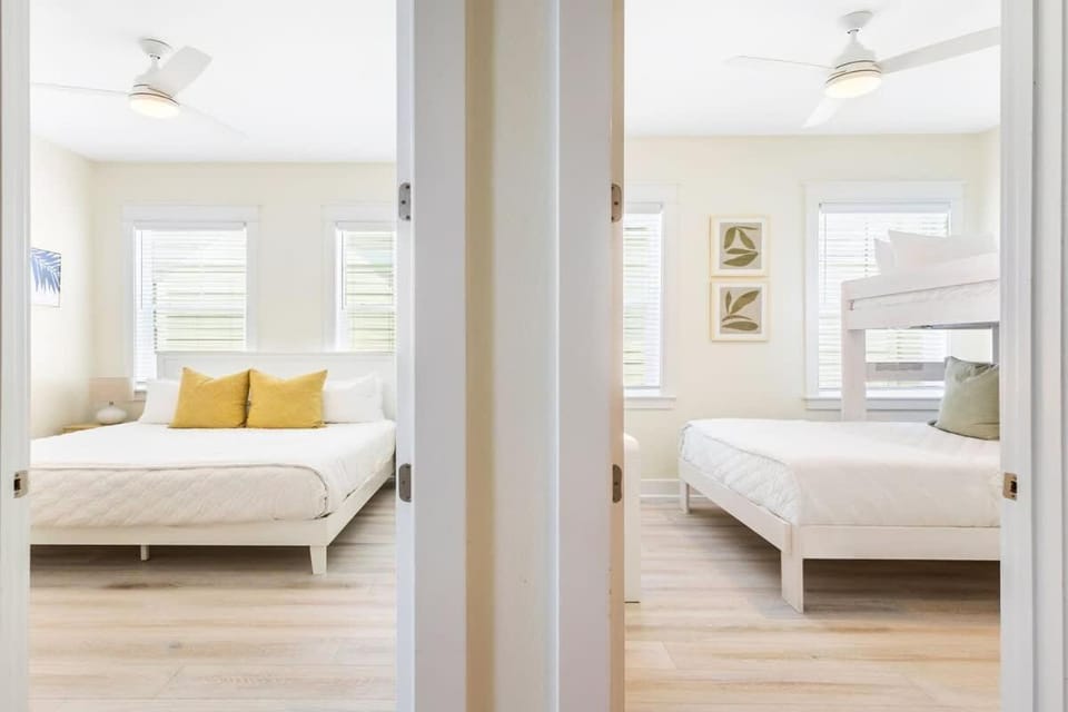 SeaWise by Stay on 30A- Pool, Bikes, Golf Cart House in South Walton County