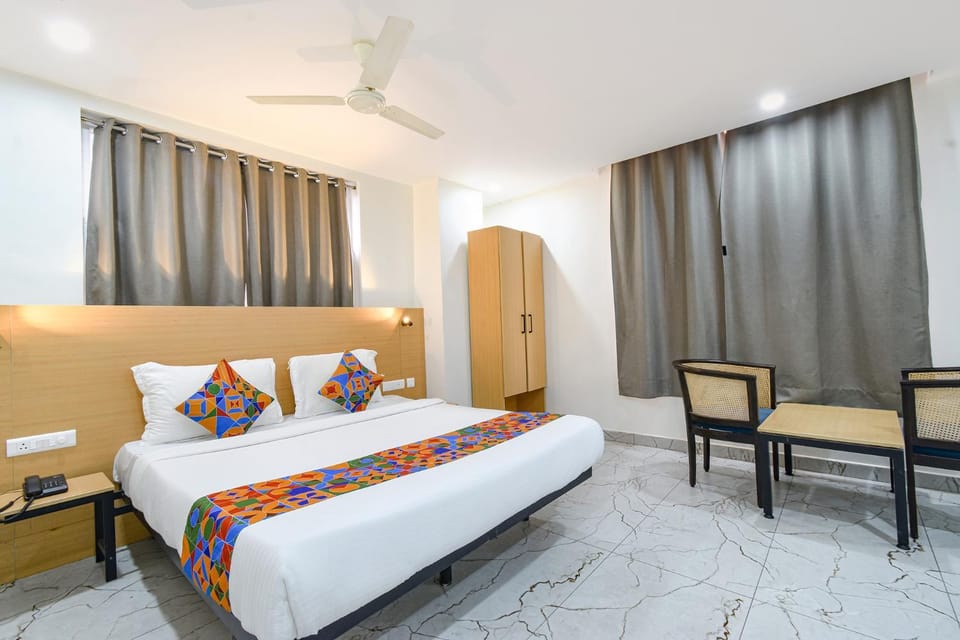 Bed, Seating area, Bedroom, wardrobe