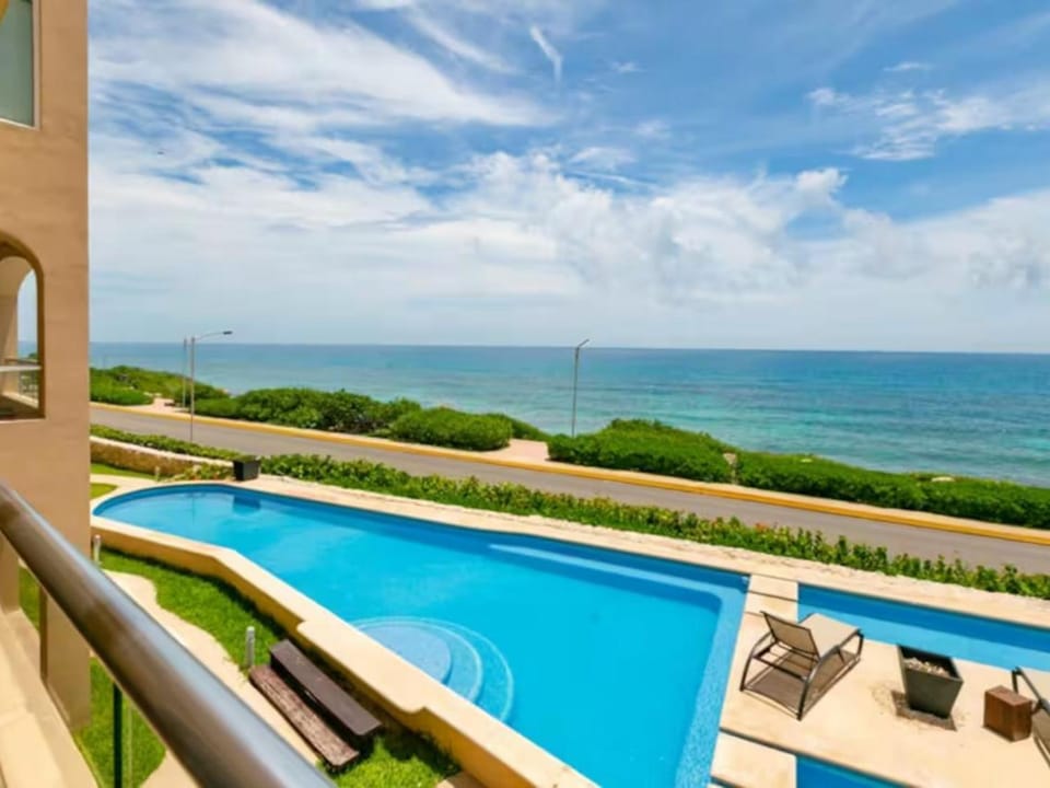 SEA-FRONT VILLA, Isla Mujeres! Stunning Sea Views! Apartment in Isla Mujeres