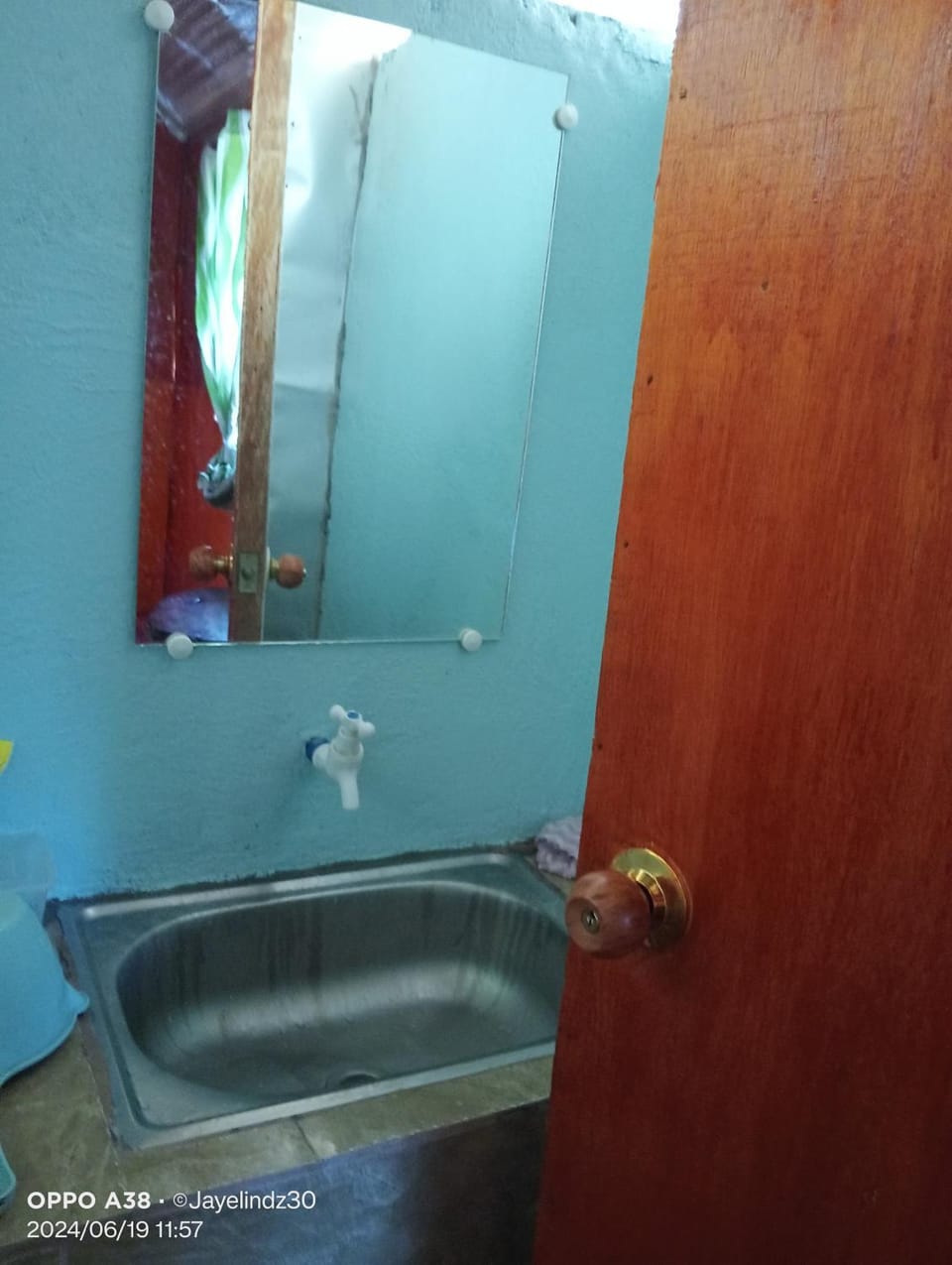 Lucia's Native House Bed and Breakfast in Siquijor