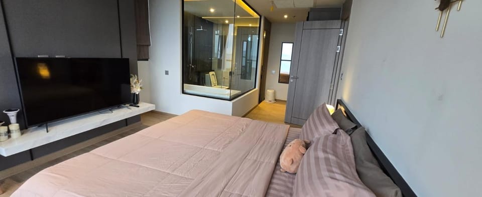 Luxury 2 Bed Room Sea View - Best Location Apartment in Pattaya City