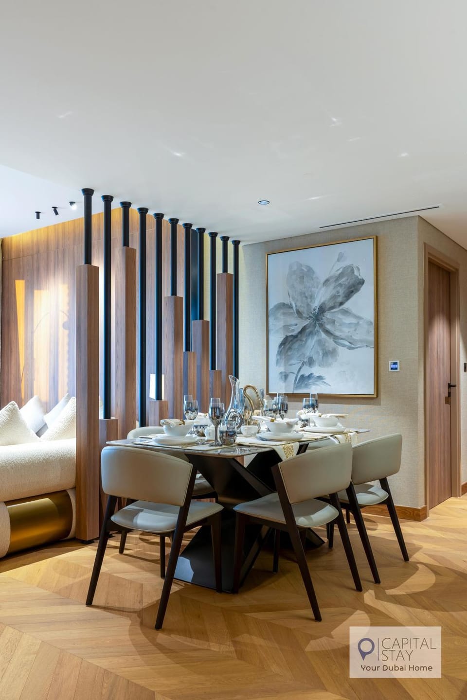 Seating area, Dining area