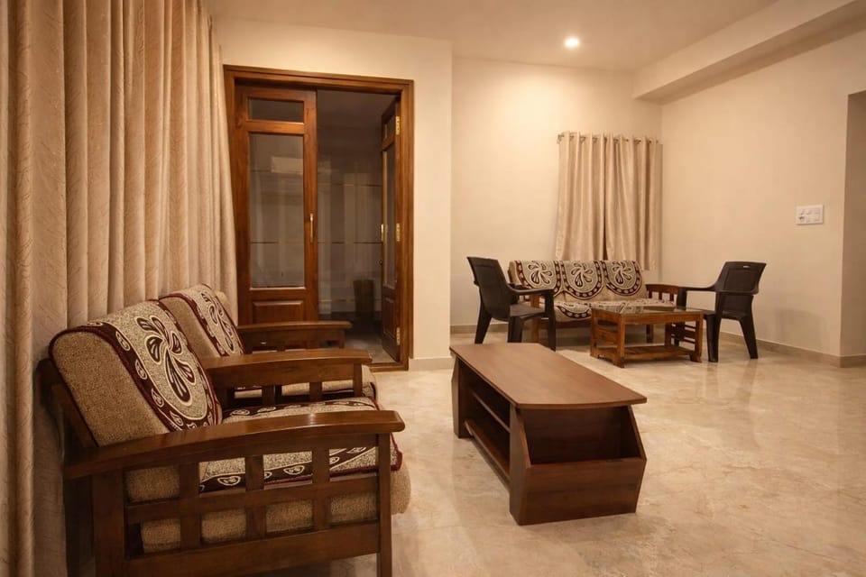 Chiraanya Service Apartment,AC & Non-AC Vacation rental in Karnataka