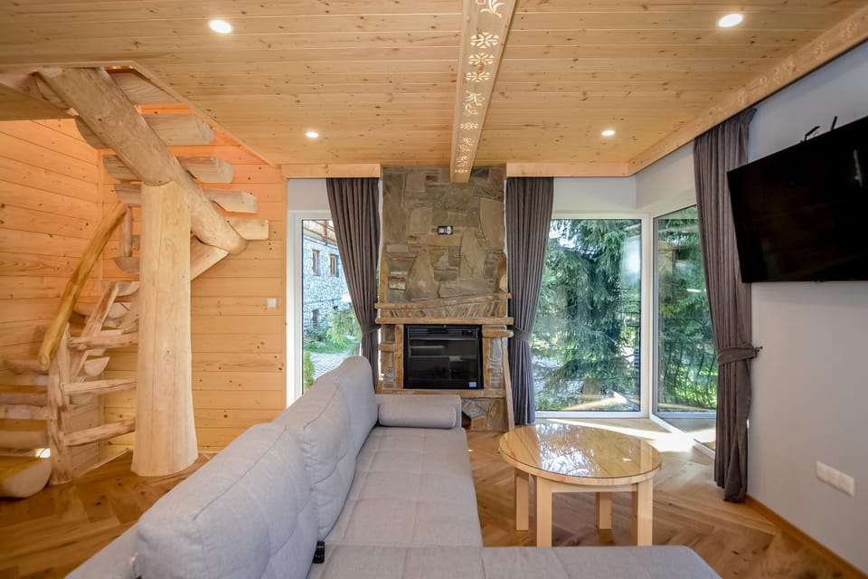 Communal lounge/ TV room, Living room, Seating area