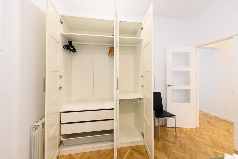 For You Rentals Elegante vivienda de 3 habitaciones en el centro de Madrid Temporal PSM92 Apartment in Centro