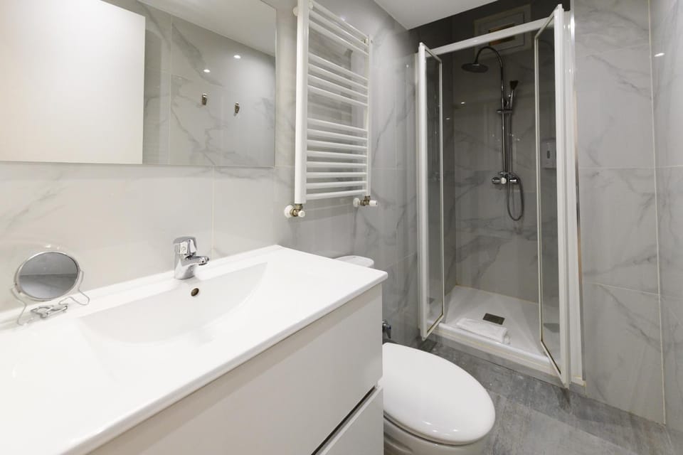 For You Rentals Elegante vivienda de 3 habitaciones en el centro de Madrid Temporal PSM92 Apartment in Centro