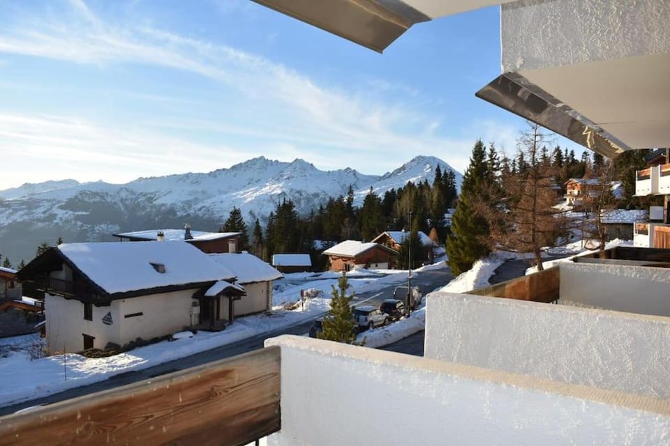 Day, Natural landscape, Winter, View (from property/room), Balcony/Terrace, Mountain view