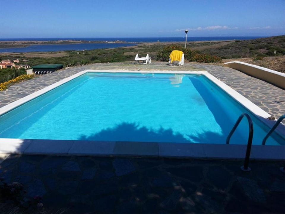 Lake view, Sea view, Swimming pool