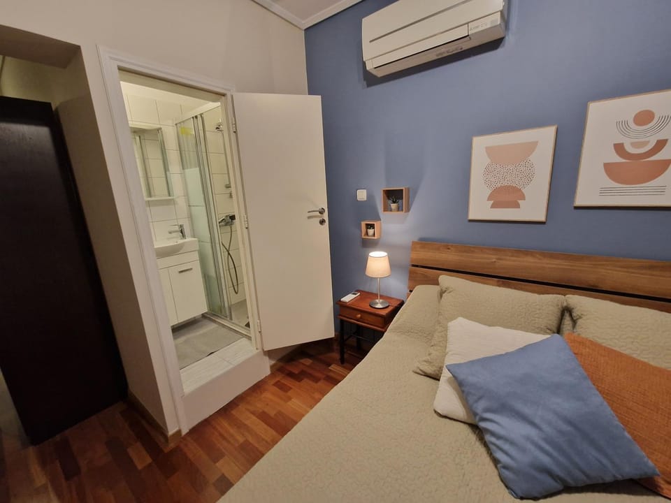 AIOLOU st - 2 BDR APT - NetFlix Apartment in Athens