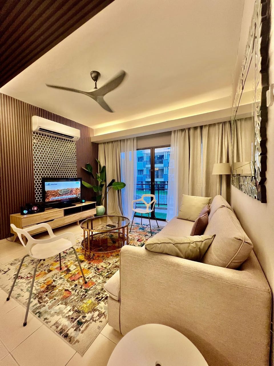 Communal lounge/ TV room, TV and multimedia, Living room, Seating area