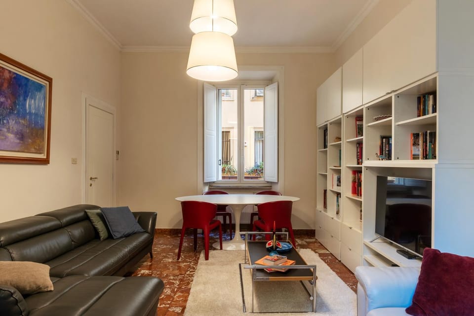 Library, TV and multimedia, Living room, Seating area, Dining area