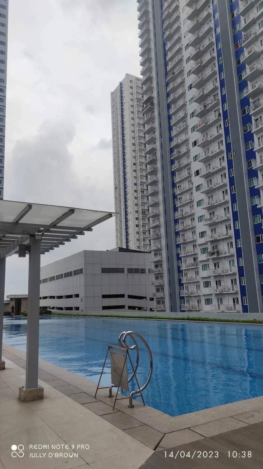 People, Swimming pool